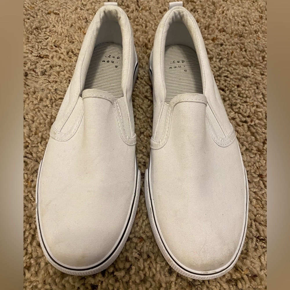 Womens  Size 7 A New Day Slip on Sneakers